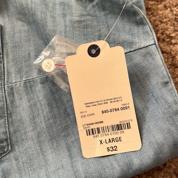 Classic Shirt - Picture 7 of 7